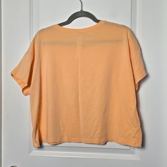 Lululemon Cates T-Shirt - 12 Peach Bellini - Picture 4 of 6